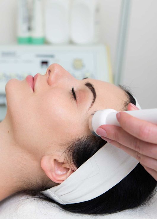 Ultraschall-Lifting-Behandlung